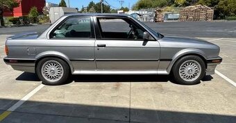 BMW E 30 325ix - 7