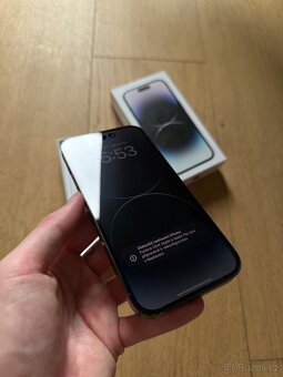 Apple iPhone 14 Pro 128GB černý - 7