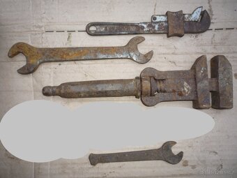 prodám - Sada vysouvacích podpěrných tyčí /stanové - cvičebn - 7