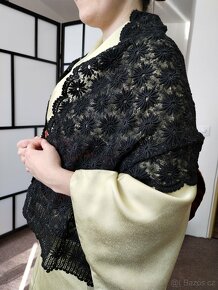 Bílý a černý krajkový přehoz přes ramena ke kimonu i jen tak - 7
