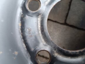 Prodám sadu plechových disků Renault Trafic - 7