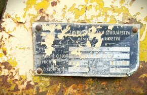 Nakladač ZTS UNK 320 - 7