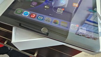 Apple iPad 2020 wifi 10.2 sivý 32GB - top stav - 7