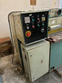 Prodám tabulové nůžky NTC 1250/2,5 - 7