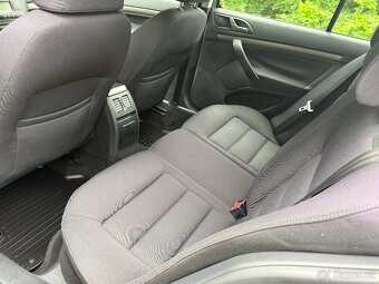 Škoda octavia 2 1.9 TDI 77kw - 7