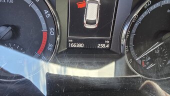 Škoda Octavia Scout 2.0 TDI Manuál - 7