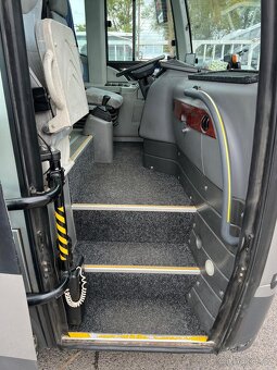 Autobus ISUZU Turquoise Euro 5 30míst - 7