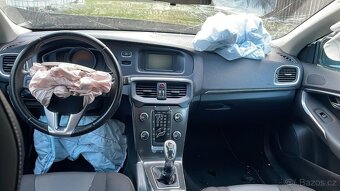 Volvo V40, 1,6 - 7