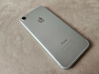 Mobilní telefon Apple iPhone 7 128 GB - Silver,kryt,sklo, - 7