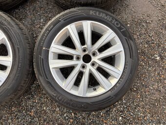 Original letní kola Volkswagen 5x100 6J ET40 185/60 R15 - 7
