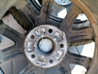 Mazda 3,CX-3 nebo CX-30 original alu kola jako nový215/60R16 - 7