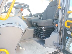 Teleskopický manipulátor JCB 560-80 AGRI XTRA - 7