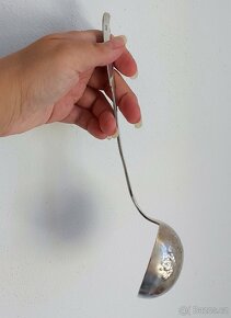 Starožitná stříbrná naběračka - 7