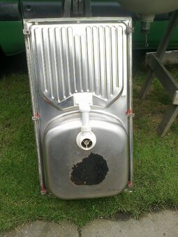 Drez s odkapavacem a koupelnove umyvadlo s deskou - 7