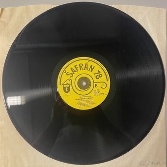 Jaroslav Hutka Minulost mává nám Šafrán – top stav+podpis - 7