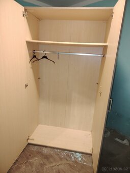 Ložnicova skříň - 7