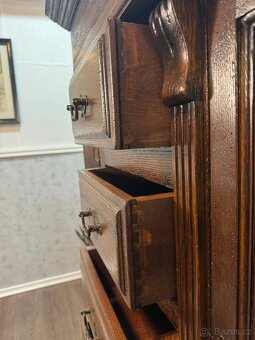 Starožitná masivní skříň (139018) - 7