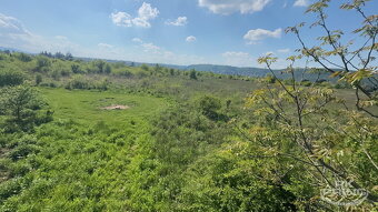 Prodej stvebního pozemku o výměře 950 m2, Lipence, Praha 5 - 7