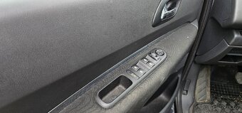 Peugeot 5008 1.6Turbo Automat, 1. majitel bez koroze - 7