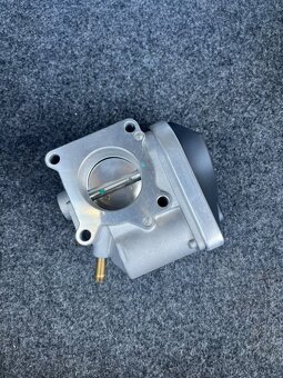 Škrtící klapka vw polo 1.2 - 7