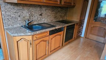 Masivní kuchyňská linka z Německa se spotřebiči - 7