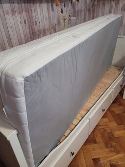 Rozkládací postel HEMNES s matrací AKREHAMN zn. IKEA - 7