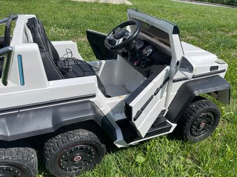 ELEKTRICKÉ AUTÍČKO PRO 2 DĚTI MERCEDES-BENZ G63 AMG 6X6 - 7