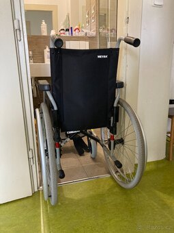 Odlehčený invalidní vozík Meyra + sedátko - 7