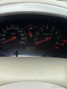 Nissan Micra 2003, 1.0 - 7