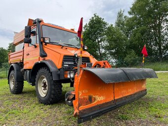 MERCEDES BENZ UNIMOG + SYPAČ A RADLICE , R.V.2000 - 7