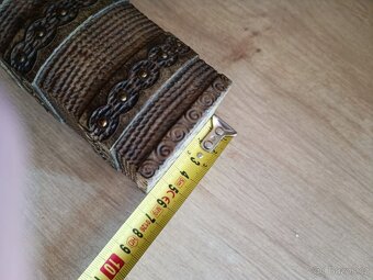 Pěkná dřevěná vyřezávaná šperkovnice - 7