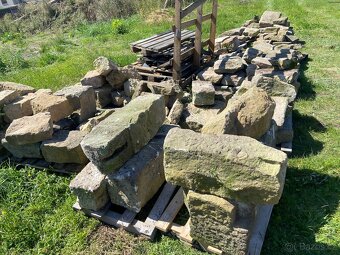 Prodám pískovec - schody, bloky, kvádry, dlaždice, šlapáky - 7