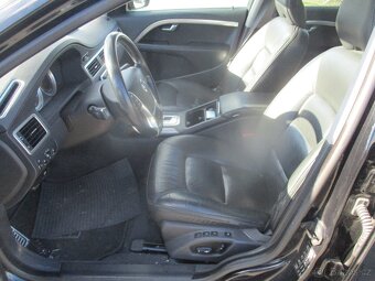VOLVO XC70 2,4D5 151kw AWD SUMMUM GPS Radar 2011 - 7