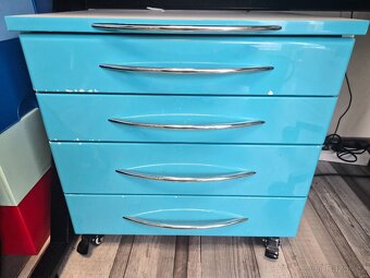 Prodám dřevěný dětský pokoj 2x. PC 65 000 Kč - 7