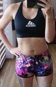 Dámský dívčí set Adidas - podprsenka a kraťasy S - 7