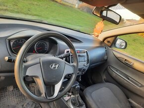 hyundai i20 1.2 62,5kw rv2013 - 7