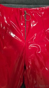 Značkové lesklé lakové / latexové legíny červené - 7