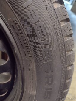 Prodám zimní pneumatiky 195/65 R15 s disky - 7