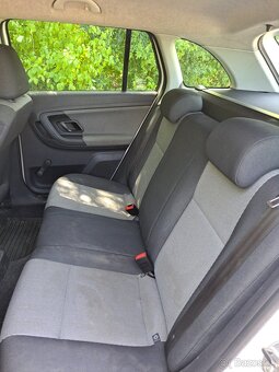 Škoda fabia r.v.2010 1.6 Tdi KLIMA face lift - 7