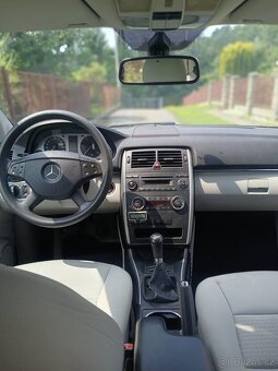 Mercedes-Benz B - 7