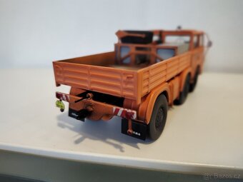 Tatra 813 včetně obtisků a laků 1:43 - 7