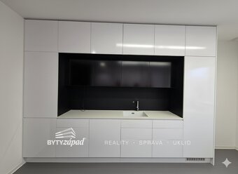 Pronájem, komerční prostory, Plzeň Slovany, ev.č. yIVO8612 - 7