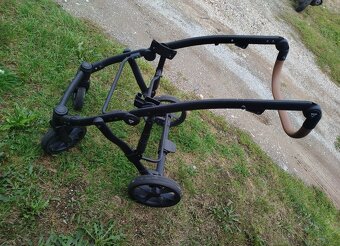 Kočárek Junama - 7