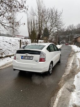 Toyota Prius Hybrid - 7