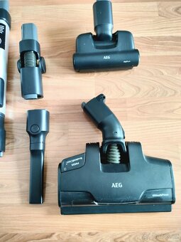 Tyčový vysavač AEG ANIMAL 8000 - 7