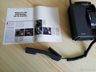 Kufříkový telefon Philips Porty + prospekt BMW E32 - 7