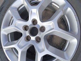 Zimní pneu na diskách 215/60 R17 - 7