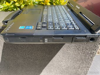 odolný, vojenský notebook PANASONIC CF-53 - krásný stav - 7