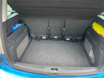ŠKODA ROOMSTER 1,4 63KW AMBIENTE MR 2010 - 7