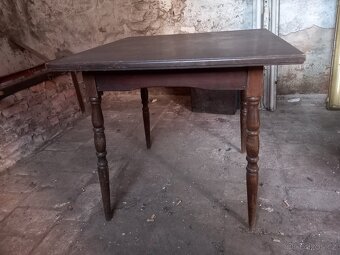 Stary dreveny stul - 7